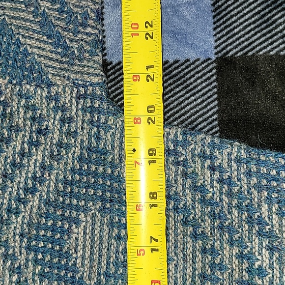 Vintage. Made in USA. CC SPORT. 💯 Acrylic. Crewneck sweater.  Women's Medium - Picture 8 of 15